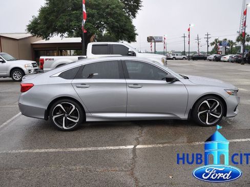 Used 2022 Honda Accord Sport image 6