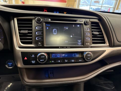 Used 2019 Toyota Highlander Limited Platinum image 55