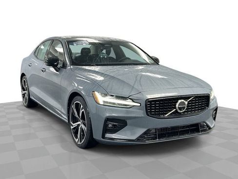 Used 2024 Volvo S60 B5 Plus image 1