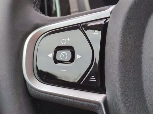 New 2026 Volvo V60 B5 Cross Country Ultra w/ Protection Package Premier image 25