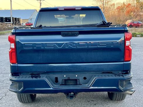 Used 2020 Chevrolet Silverado 1500 Custom w/ Custom Value Package image 4
