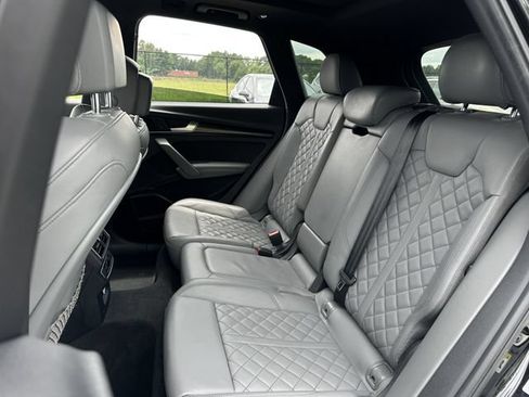 Used 2018 Audi SQ5 Premium Plus w/ S Sport Package AWD/4WD image 19