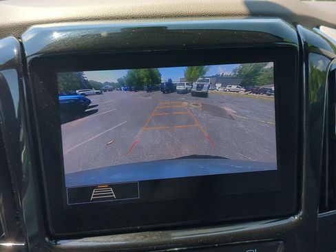 Used 2020 Chevrolet Traverse LT AWD/4WD image 16