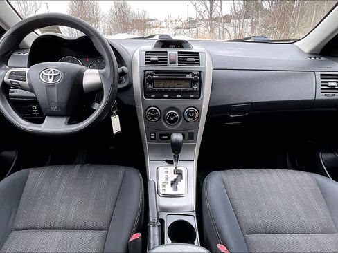 Used 2012 Toyota Corolla S image 16