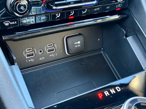 Used 2025 Jeep Grand Cherokee Altitude image 23