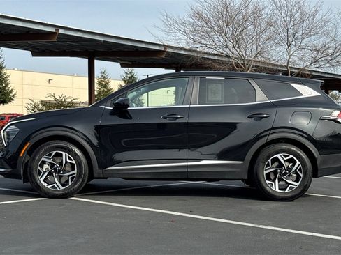Used 2024 Kia Sportage LX image 13