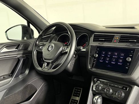Used 2021 Volkswagen Tiguan SE R-Line w/ 3rd Row Seat Package AWD/4WD image 28