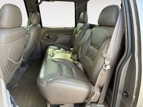 Used 2000 GMC Sierra 3500 2WD Crew Cab w/ SLT Marketing Option Pkg 4 image 13