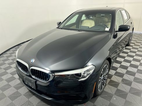 Used 2017 BMW 530i xDrive AWD/4WD image 7