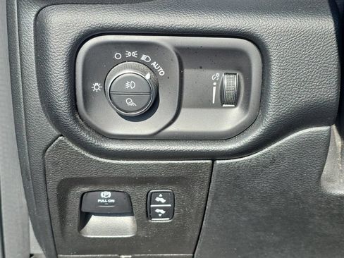 Used 2020 RAM 1500 Big Horn RWD image 18