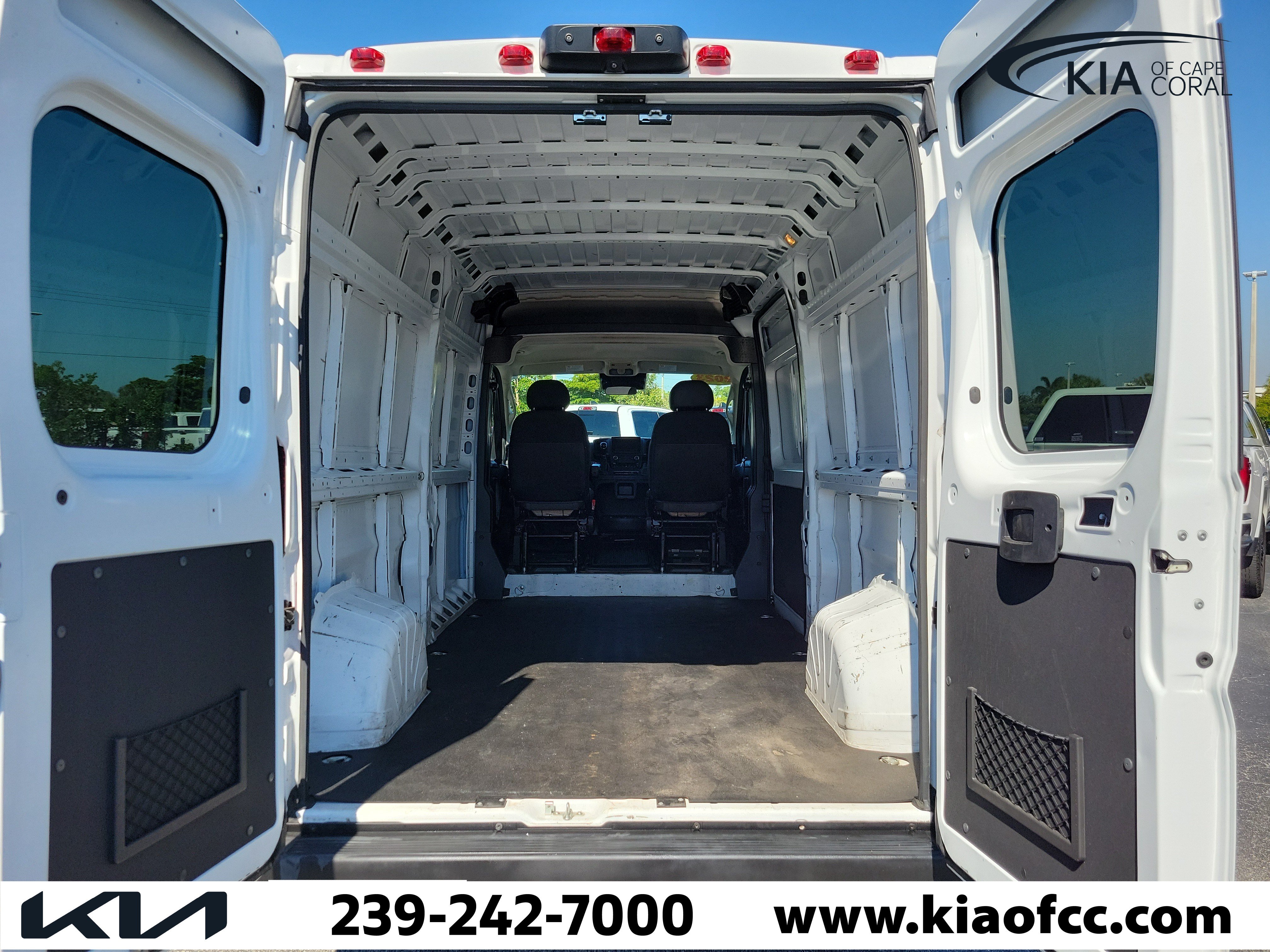 Used 2023 RAM ProMaster 2500 FWD image 14