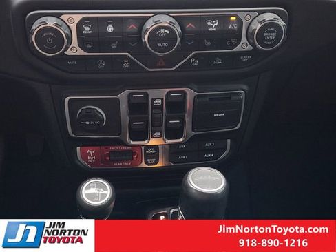 Used 2021 Jeep Gladiator Rubicon AWD/4WD image 20