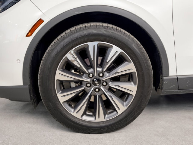 Used 2020 Lincoln Corsair Reserve w/ Equipment Group 201A FWD image 11