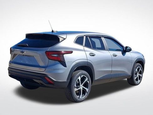 Certified 2024 Chevrolet Trax RS w/ Driver Confidence Package image 6