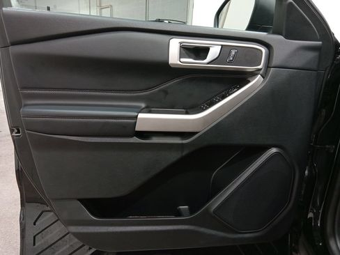 Certified 2023 Ford Explorer XLT AWD/4WD image 16