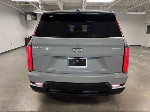 New 2026 Cadillac Escalade IQL Luxury image 16