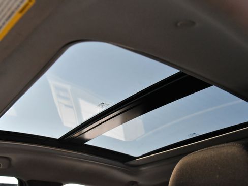 Used 2024 Chevrolet Malibu LT image 32