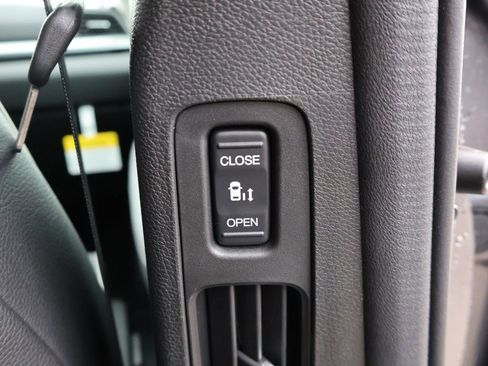 New 2026 Honda Odyssey Touring image 11
