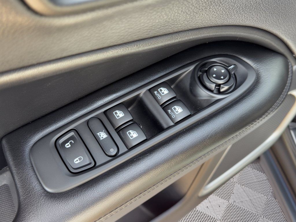 Used 2021 Jeep Compass Latitude AWD/4WD image 15