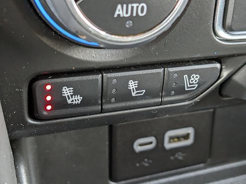 Certified 2024 Chevrolet Suburban Premier AWD/4WD image 39