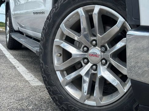Used 2021 GMC Sierra 1500 SLT RWD image 2