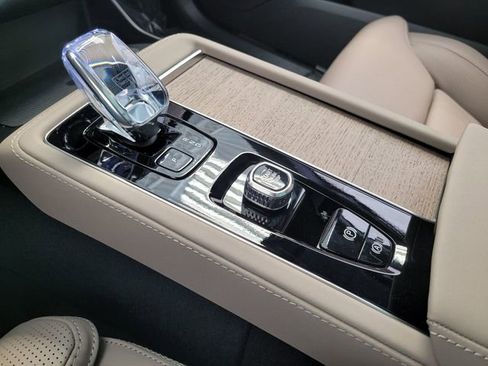New 2026 Volvo XC90 B6 Ultra w/ Protection Package AWD/4WD image 23