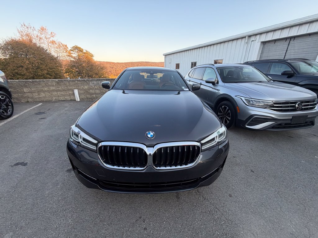 Used 2023 BMW 530i xDrive w/ Premium Package AWD/4WD image 8