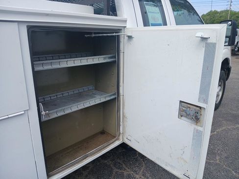 Used 2011 Ford F250 XL image 21