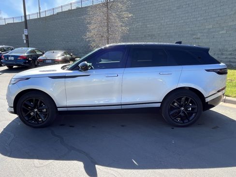 Used 2025 Land Rover Range Rover Velar Dynamic SE image 5