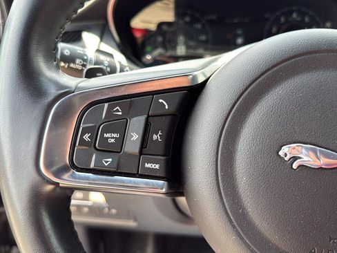 Used 2019 Jaguar E-PACE R-Dynamic HSE AWD/4WD image 23