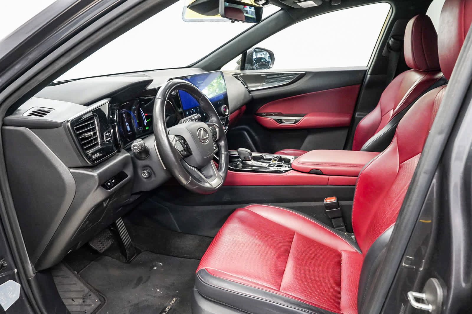 Used 2024 Lexus NX 350h AWD w/ Vision Package image 18