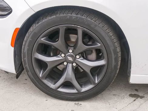 Used 2020 Dodge Charger SXT w/ Blacktop Package RWD image 5