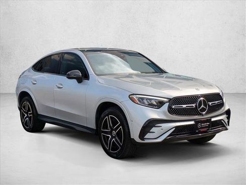Certified 2024 Mercedes-Benz GLC 300 4MATIC image 3
