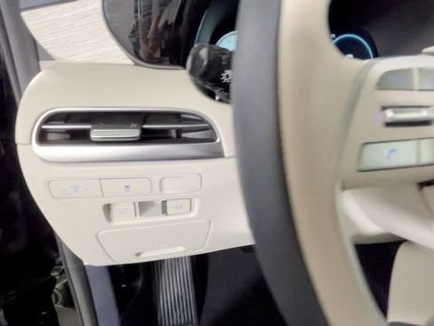 Used 2025 Hyundai Palisade Calligraphy FWD image 21