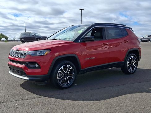 Certified 2023 Jeep Compass Limited image 3