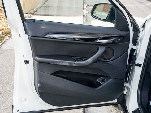 Used 2019 BMW X1 xDrive28i w/ Convenience Package image 9