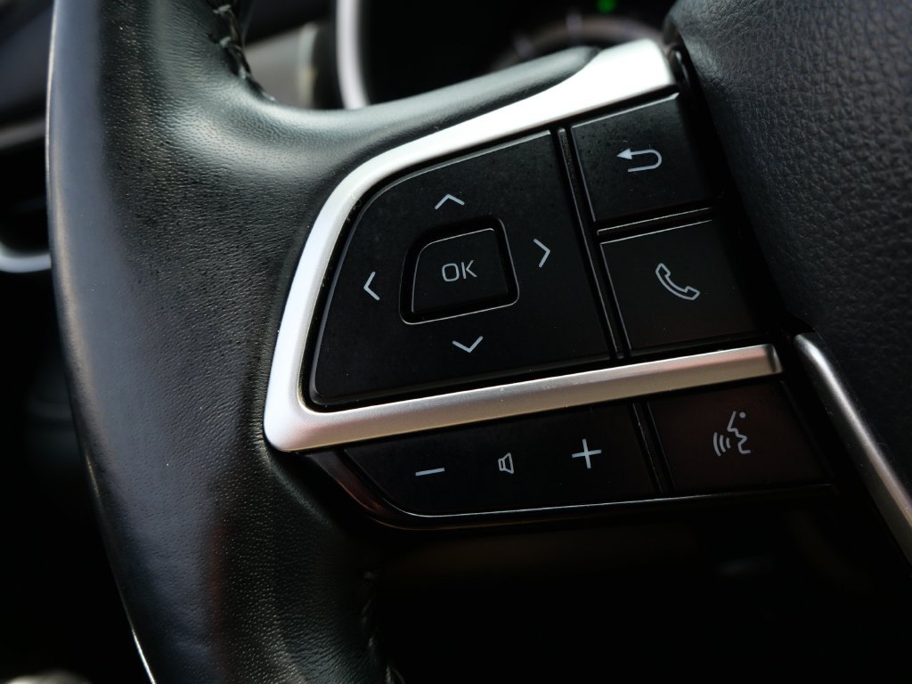 Used 2022 Toyota Highlander XLE AWD/4WD image 23