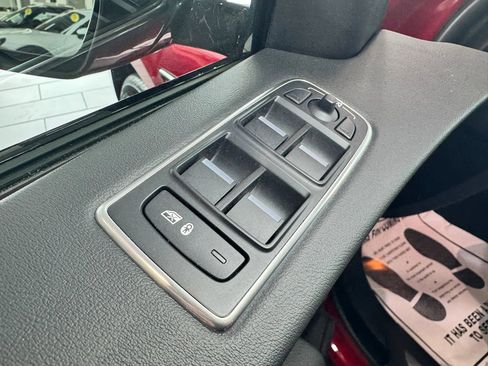 Used 2020 Jaguar F-PACE Prestige image 23