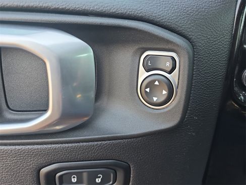 Used 2023 Jeep Gladiator Overland image 24