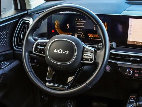 Used 2024 Kia Sorento S image 25