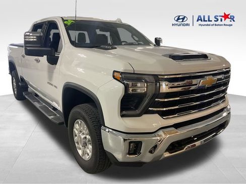 Used 2024 Chevrolet Silverado 2500 LTZ image 1