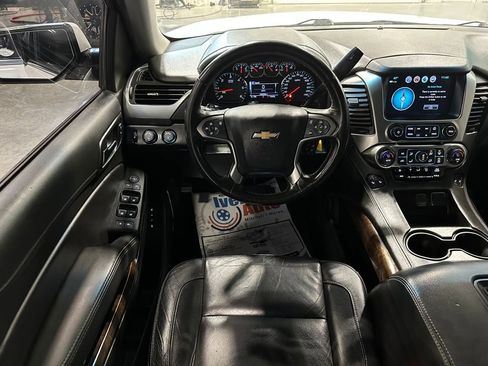 Used 2018 Chevrolet Suburban LT image 25