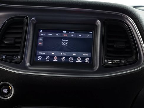 Used 2018 Dodge Challenger SXT RWD image 21