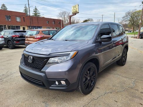 Used 2021 Honda Passport Sport image 3