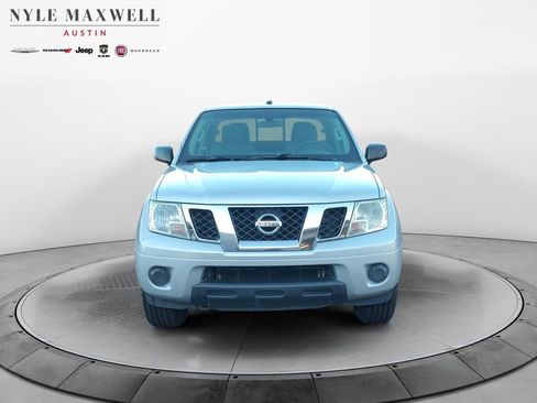 Used 2014 Nissan Frontier SV image 16
