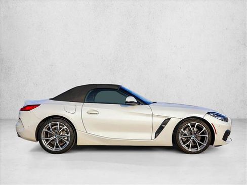 Used 2019 BMW Z4 sDrive30i w/ Premium Package image 4