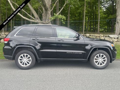 Used 2021 Jeep Grand Cherokee Laredo X AWD/4WD image 2