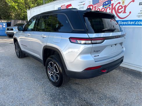 Used 2022 Jeep Grand Cherokee Trailhawk AWD/4WD image 8