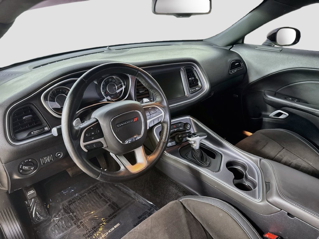 Used 2015 Dodge Challenger R/T Scat Pack w/ Leather Interior Group RWD image 10