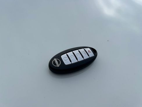 Used 2025 Nissan Altima 2.5 SV FWD image 33